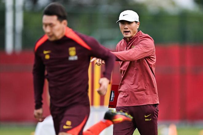 邵佳一：执教国足的目标只有一个——进世界杯