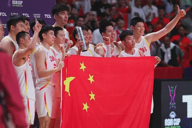 中国男篮,一直被质疑,永远被期待 中国男篮,一直被质疑,永远被期待