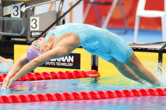 李冰洁卫冕女子400米自由泳夺冠，中国代表团亚运会金牌数达到30枚