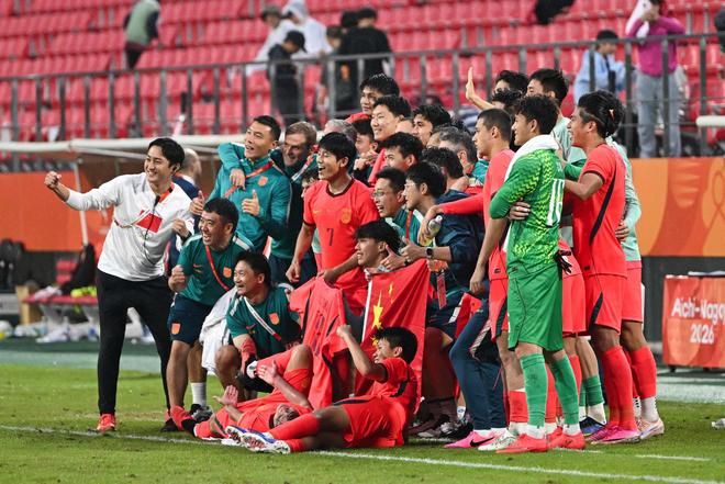 中国男足亚运队移师大阪：全封闭备战韩国U23，半决赛迎来硬仗